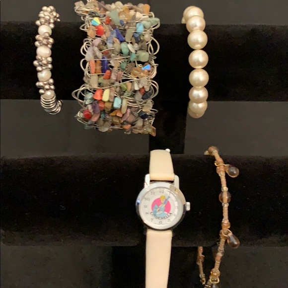 Disney Watch - Picture 7 of 9